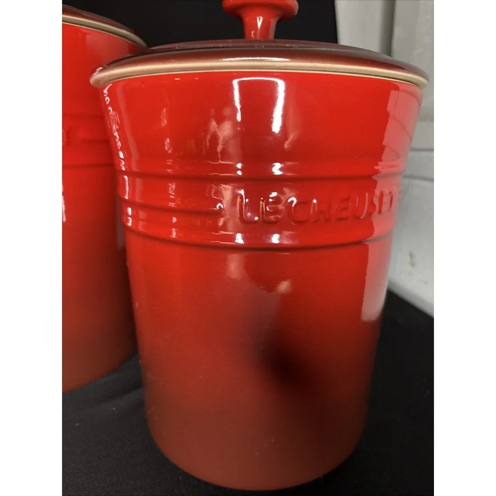 Le Creuset CERISE Red Stoneware 3-Canister Storage Jar Set with Lids #1029 - Picture 4 of 13